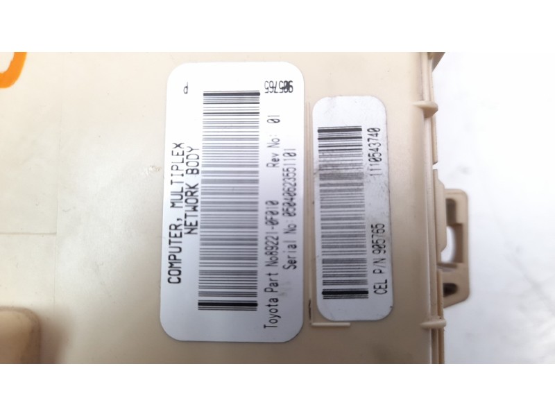 Recambio de caja reles / fusibles para toyota corolla verso (r1) 1.8 16v cat referencia OEM IAM 892210F010  