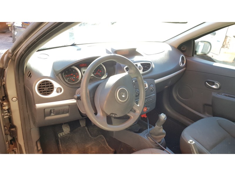 renault clio iii del año 2009