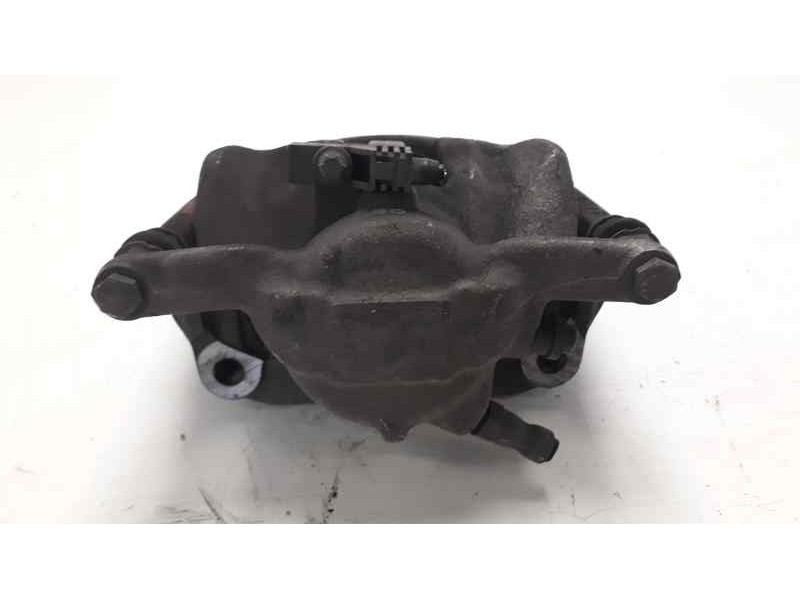 Recambio de pinza de freno delantera derecha para mercedes-benz clase cla (w117) cla 200 cdi (117.308) referencia OEM IAM 000421