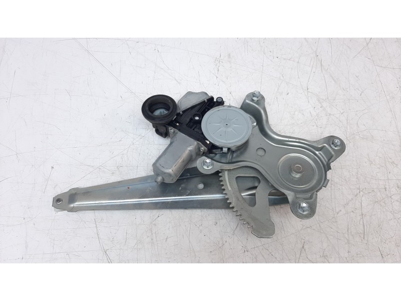 Recambio de elevalunas trasero derecho para lexus is 2.5 16v cat (híbrido) referencia OEM IAM 6980333050  