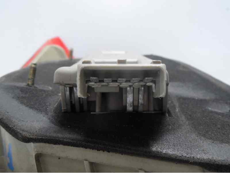 Recambio de piloto trasero derecho para ford fiesta berl./courier si referencia OEM IAM 7070864 16310322 