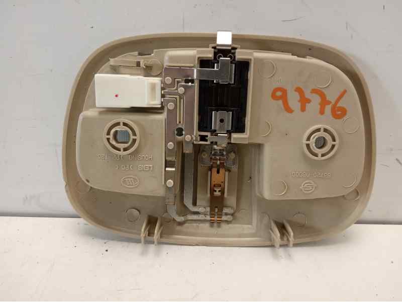 Recambio de luz interior para ssangyong rexton w limited 4wd referencia OEM IAM 8372008000  