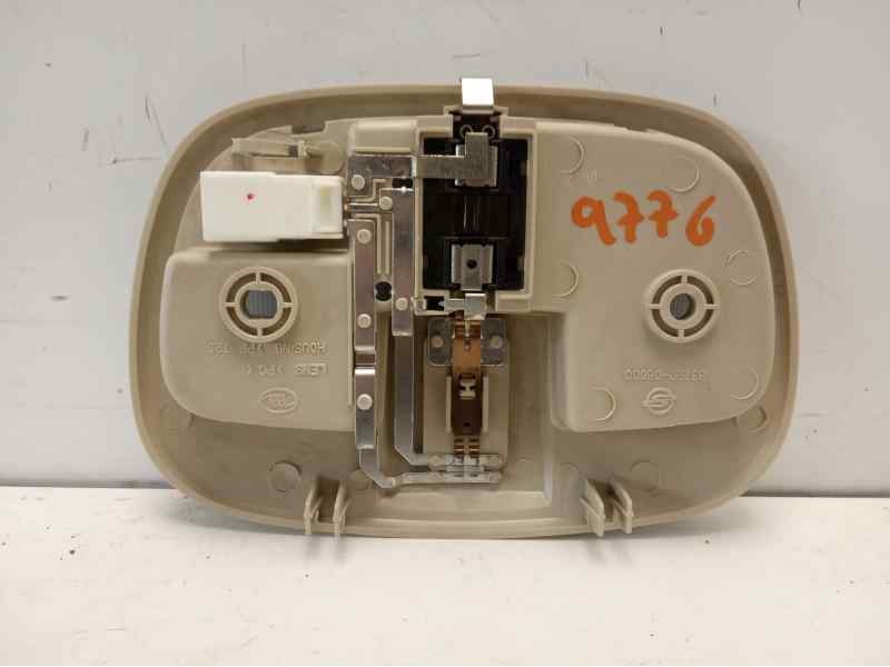 Recambio de luz interior para ssangyong rexton w limited 4wd referencia OEM IAM 8372008000  
