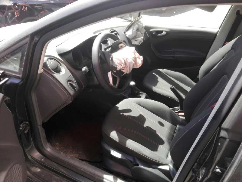 seat ibiza (6j5) del año 2010