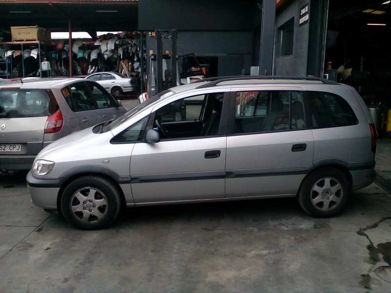 opel zafira a del año 2001