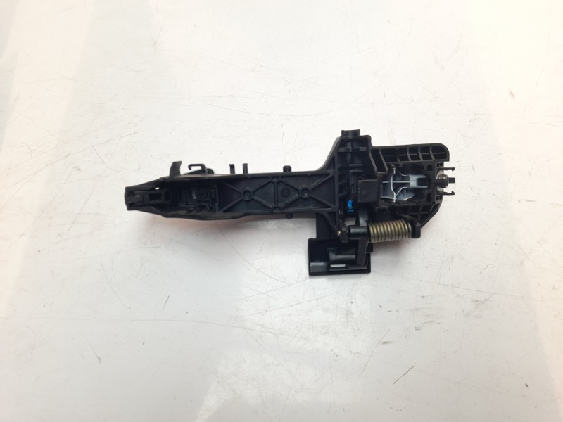 Recambio de maneta exterior delantera derecha para kia cee´d 1.4 crdi cat referencia OEM IAM 82661A2500  
