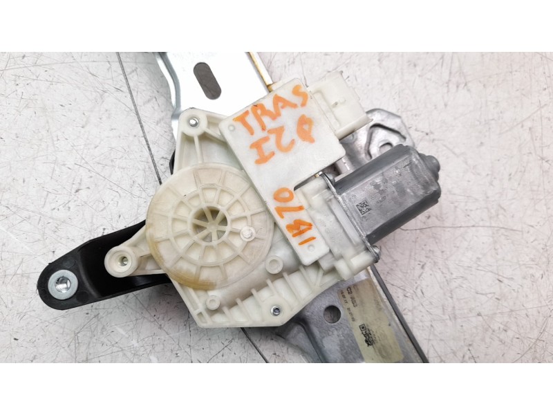 Recambio de elevalunas trasero izquierdo para nissan qashqai (j11) 1.2 16v cat referencia OEM IAM 82701HV00A  