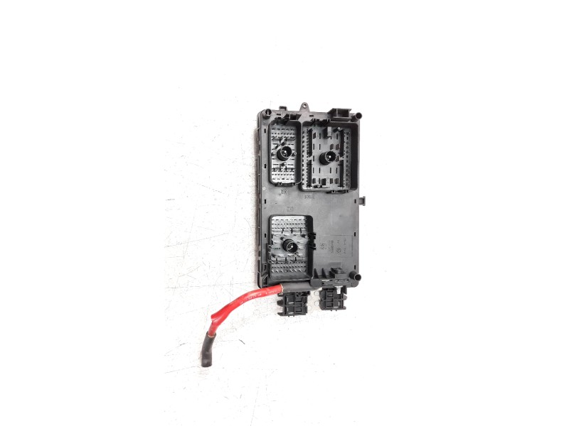 Recambio de caja reles / fusibles para opel insignia berlina 1.6 cdti dpf referencia OEM IAM 13343479 529050199 