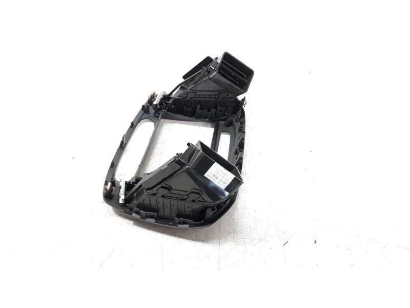 Recambio de rejilla aireadora para opel insignia berlina 1.6 cdti dpf referencia OEM IAM 1335441X  