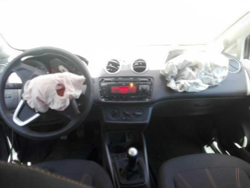 seat ibiza (6j5) del año 2010