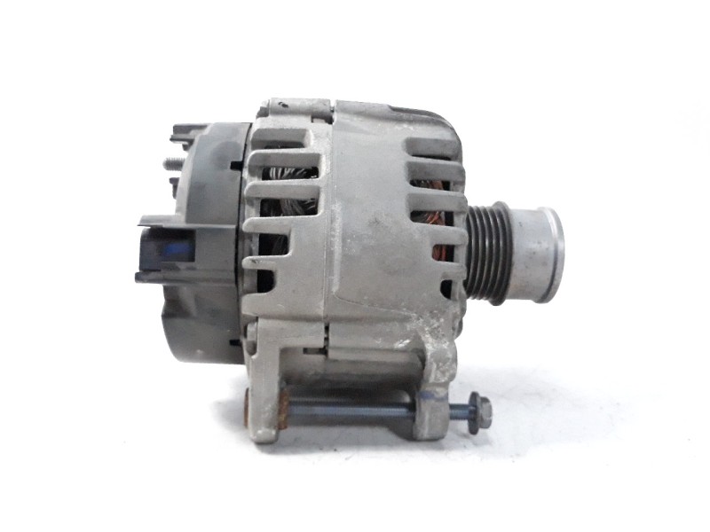 Recambio de alternador para audi a3 (8vk) 1.5 16v tsi act referencia OEM IAM 04C903021A  
