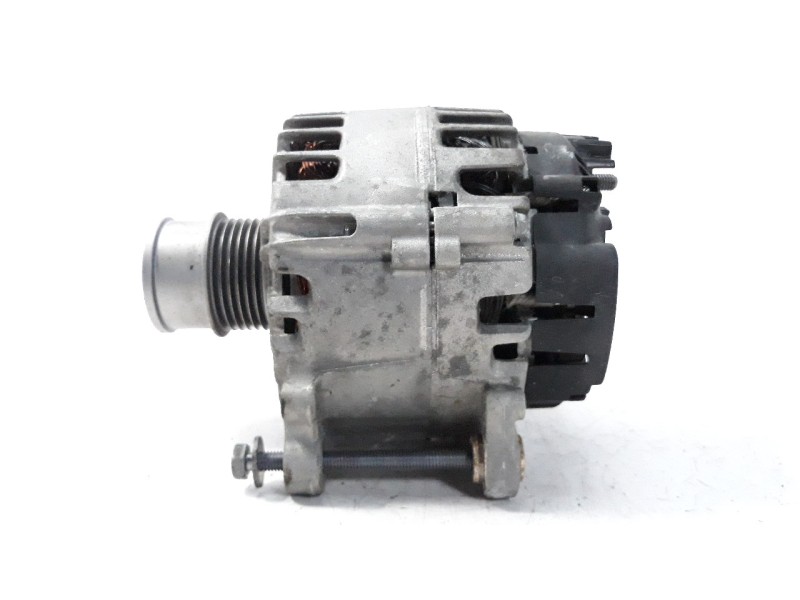 Recambio de alternador para audi a3 (8vk) 1.5 16v tsi act referencia OEM IAM 04C903021A  