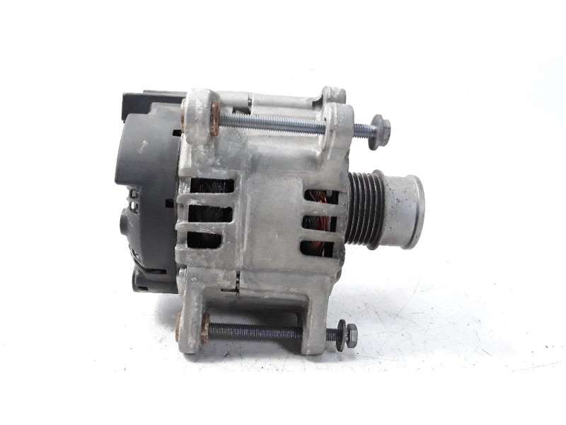 Recambio de alternador para audi a3 (8vk) 1.5 16v tsi act referencia OEM IAM 04C903021A  