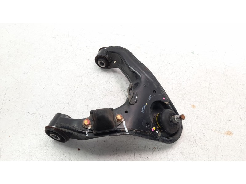 Recambio de brazo suspension inferior delantero izquierdo para mitsubishi l 200 (kl0/kj0) 2.2 di-d cat referencia OEM IAM 4013A6