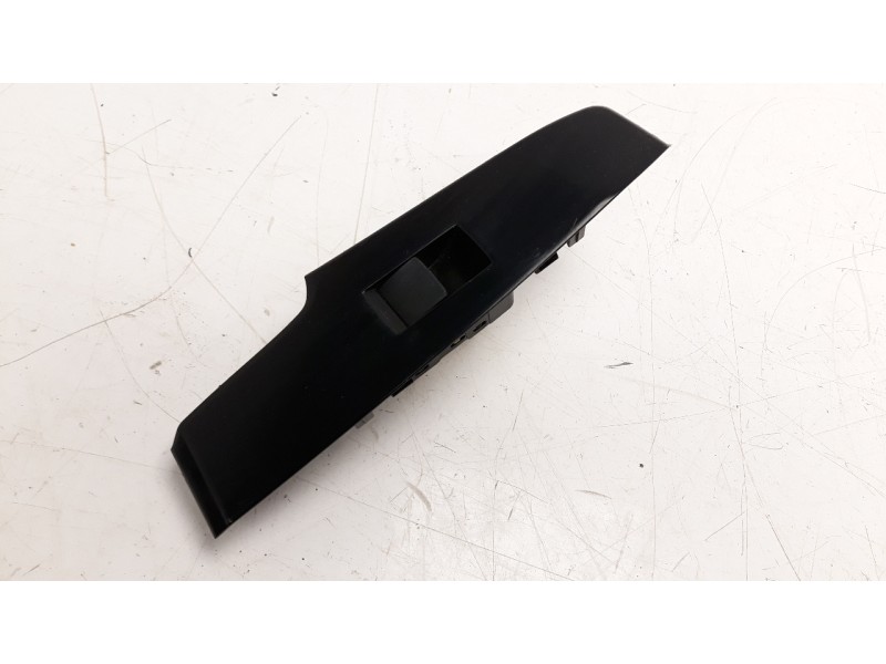 Recambio de mando elevalunas trasero derecho para lexus is 2.5 16v cat (híbrido) referencia OEM IAM 8481030192  