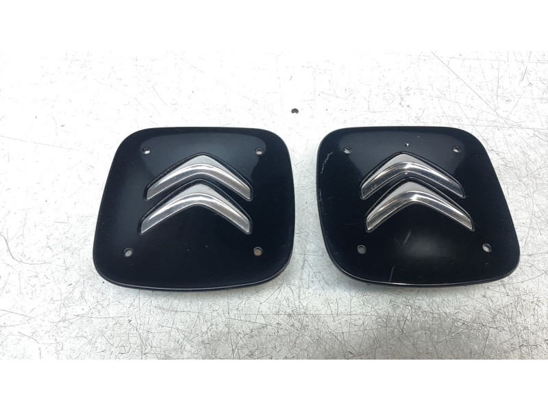 Recambio de tapacubos para citroen c4 cactus origins referencia OEM IAM 98031813XY  