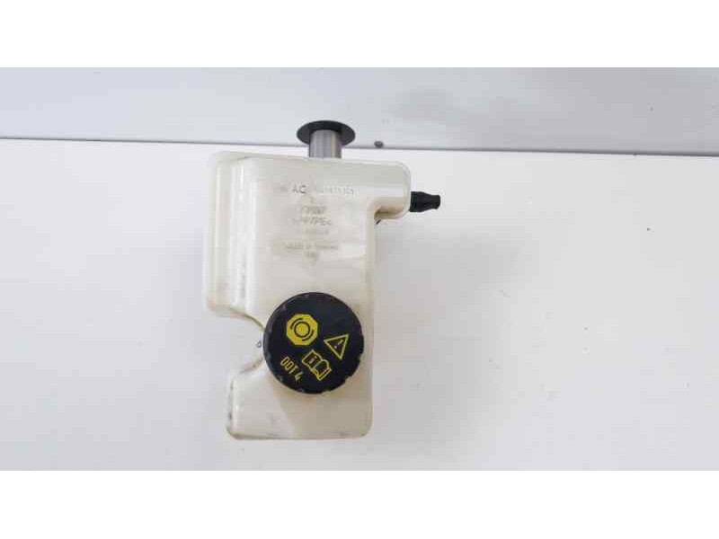 Recambio de bomba freno para volkswagen golf vii lim. advance bluemotion referencia OEM IAM 8V2611021  