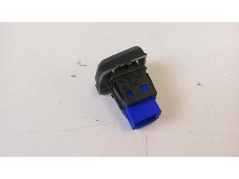 Recambio de warning para peugeot 208 style referencia OEM IAM 96750916ZD  