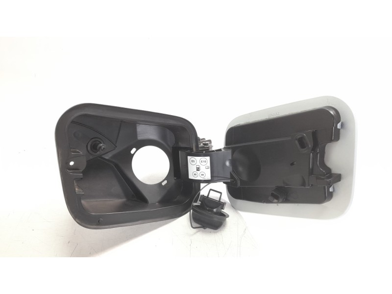Recambio de tapa exterior combustible para renault captur ii 1.3 tce referencia OEM IAM 781201650R  