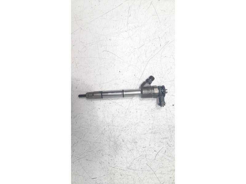 Recambio de inyector para hyundai tucson classic blue referencia OEM IAM 338002A610  