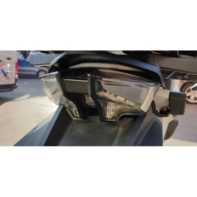 Recambio de piloto trasero central para ktm 1290 super adventure wh 1290 super adventure wh referencia OEM IAM   