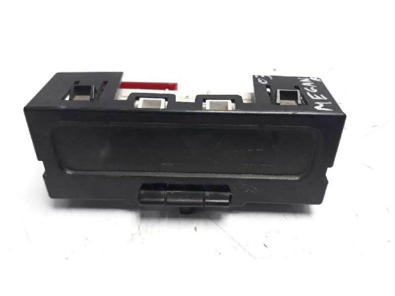 Recambio de pantalla multifuncion para renault megane ii berlina 5p confort dynamique referencia OEM IAM 8200107839  