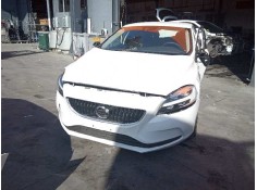 volvo v40 del año 2018 2