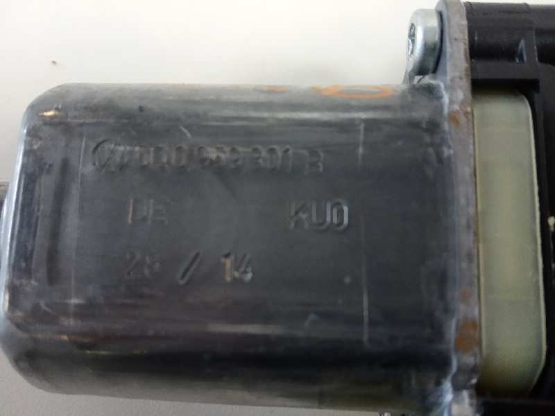 Recambio de motor elevalunas delantero izquierdo para volkswagen golf vii lim. advance bluemotion referencia OEM IAM 8W0959801B 