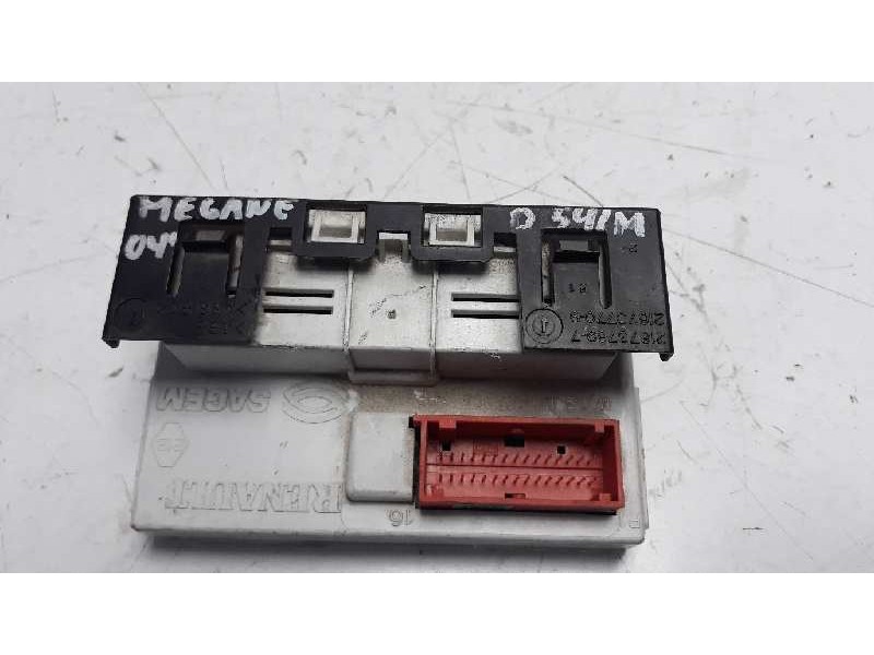 Recambio de pantalla multifuncion para renault megane ii berlina 5p confort dynamique referencia OEM IAM 8200107839  