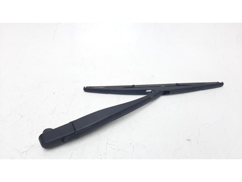 Recambio de brazo limpia trasero para peugeot 208 1.2 12v e-thp referencia OEM IAM 9673234180  