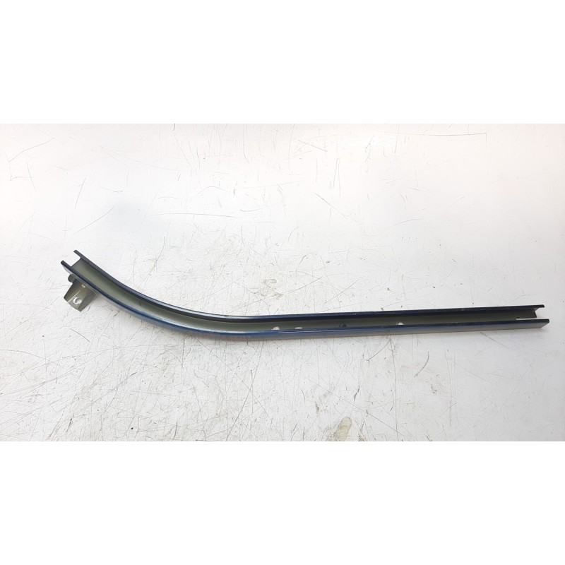 Recambio de soporte / guia puerta corredera para citroen berlingo station wagon 1.6 16v hdi fap referencia OEM IAM 9680486080  