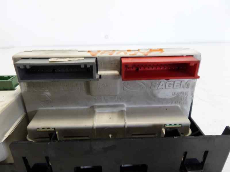 Recambio de pantalla multifuncion para renault laguna ii (bg0) authentique referencia OEM IAM P8200002604A  