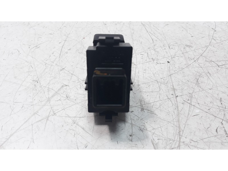 Recambio de mando elevalunas delantero derecho para toyota corolla verso (r1) 1.8 16v cat referencia OEM IAM 848100F010  