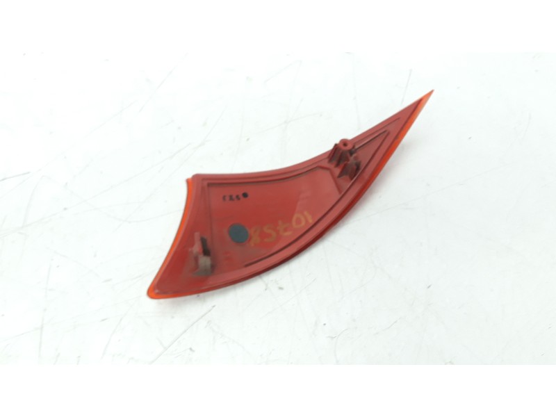 Recambio de piloto trasero derecho paragolpes para lexus is 2.5 16v cat (híbrido) referencia OEM IAM 8191053050  