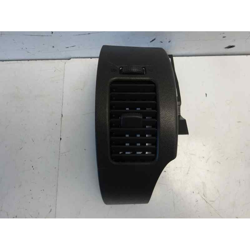 Recambio de rejilla aireadora para nissan navara pick-up (d40m) doble cab se 4x4 referencia OEM IAM 68761EB312  