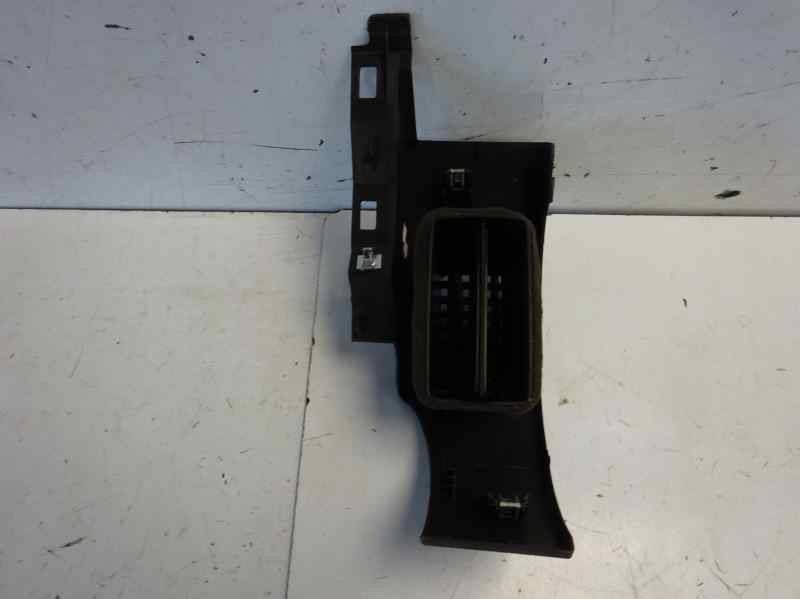Recambio de rejilla aireadora para nissan navara pick-up (d40m) doble cab se 4x4 referencia OEM IAM 68761EB312  