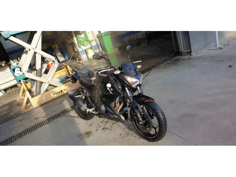 kawasaki z 300 del año 2017