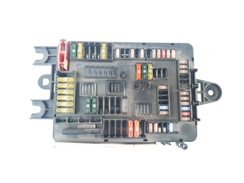 Recambio de caja reles / fusibles para bmw serie 3 lim. (f30) 2.0 turbodiesel referencia OEM IAM 938907001  