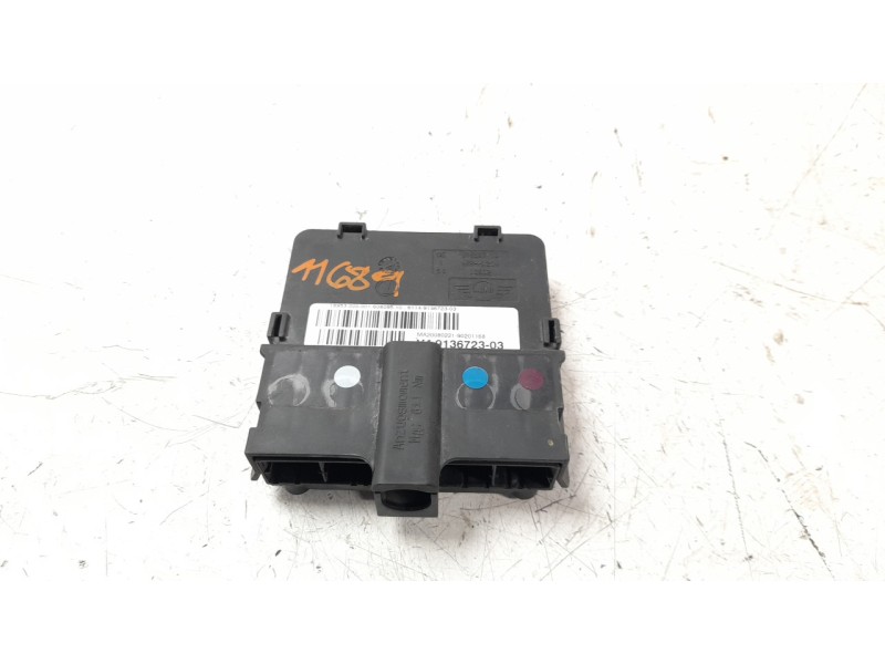 Recambio de caja reles / fusibles para mini clubman (r55) 1.6 16v cat referencia OEM IAM 9136723  
