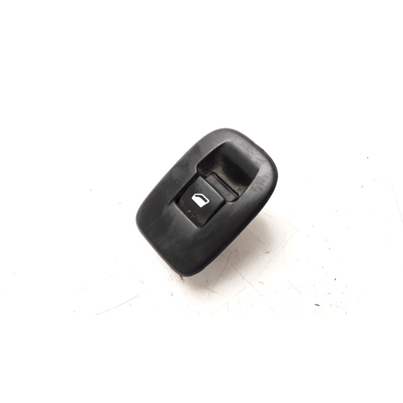 Recambio de mando elevalunas trasero izquierdo para peugeot 208 1.2 12v e-thp referencia OEM IAM 96751119ZD IAF440107CP 