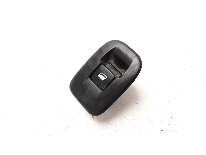 Recambio de mando elevalunas trasero izquierdo para peugeot 208 1.2 12v e-thp referencia OEM IAM 96751119ZD IAF440107CP 