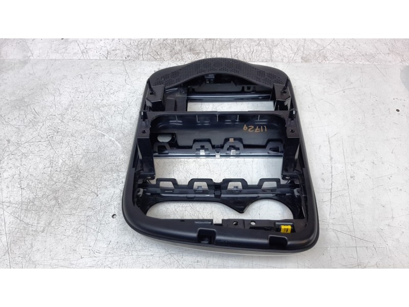 Recambio de embellecedor salpicadero para renault clio iv referencia OEM IAM 682608437R  