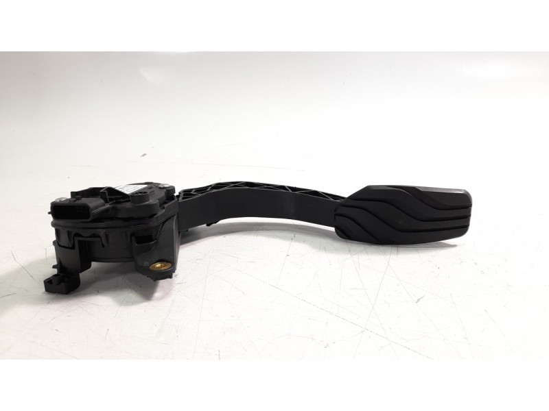 Recambio de potenciometro pedal para renault captur ii 1.3 tce referencia OEM IAM 180100879R  