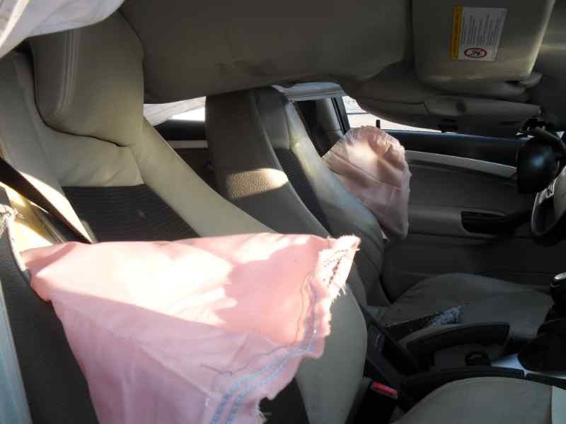 saab 9-3 berlina del año 2004