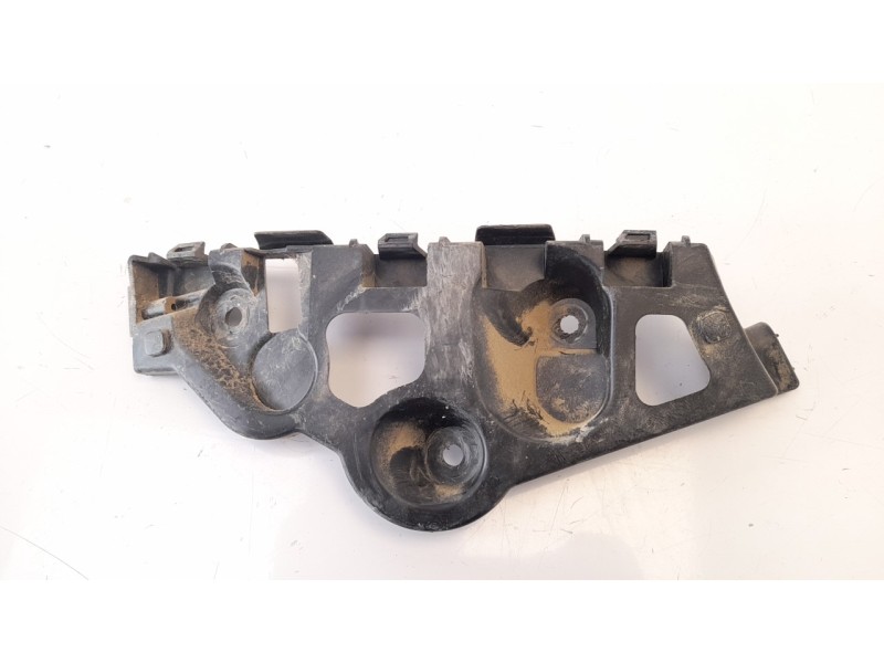 Recambio de molduras traseras para dacia sandero 1.5 dci diesel fap cat referencia OEM IAM 850450798R  