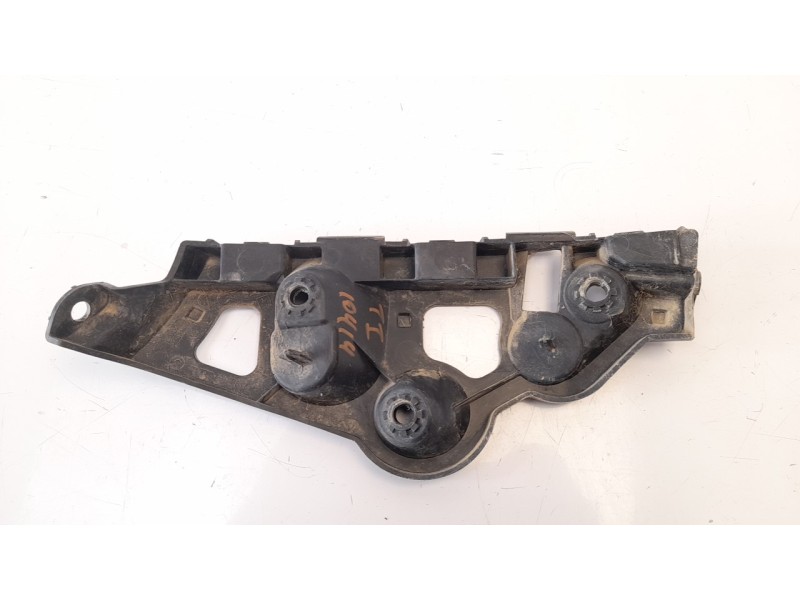 Recambio de molduras traseras para dacia sandero 1.5 dci diesel fap cat referencia OEM IAM 850450798R  