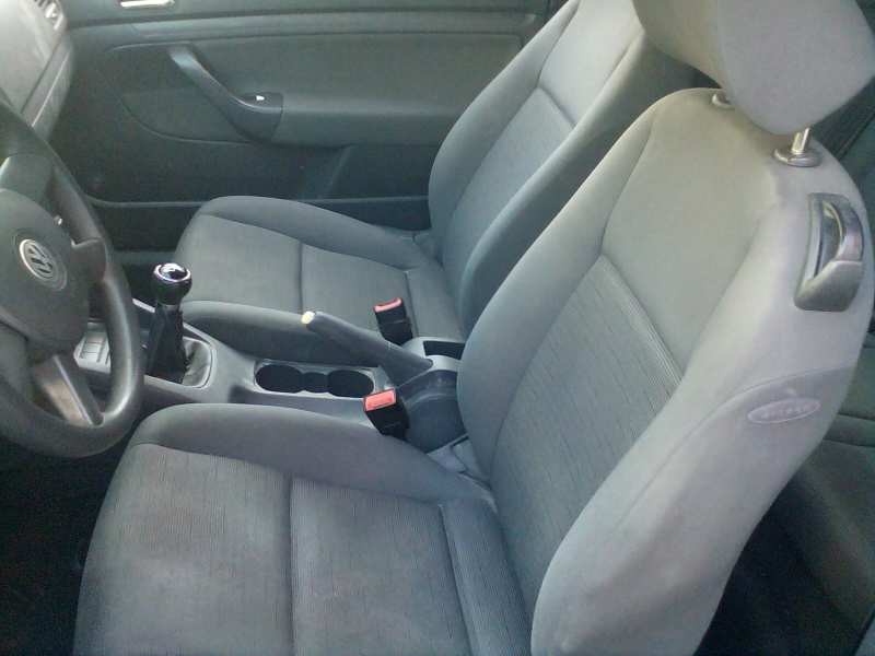 volkswagen golf v berlina (1k1) del año 2004