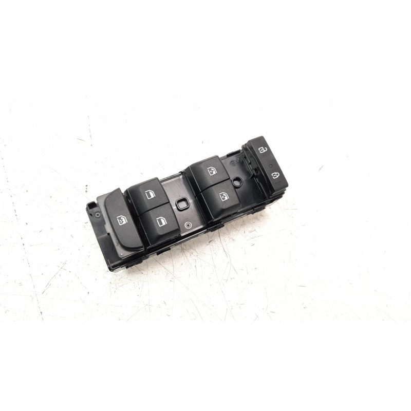 Recambio de mando elevalunas delantero izquierdo para kia sportage 1.6 gdi cat referencia OEM IAM 93571R21300  