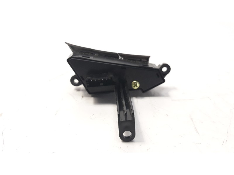 Recambio de mando volante para kia cee´d 1.4 crdi cat referencia OEM IAM 49D2901110  