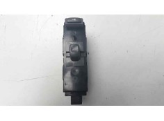 MANDO ELEVALUNAS DELANTERO DERECHO 8682837 